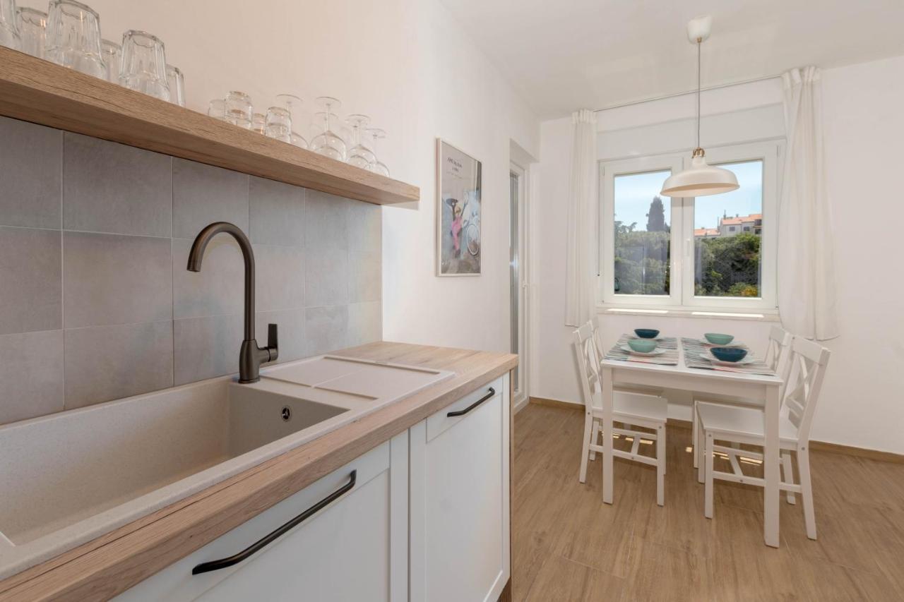 Nona Mileva Apartment Pula Exteriör bild